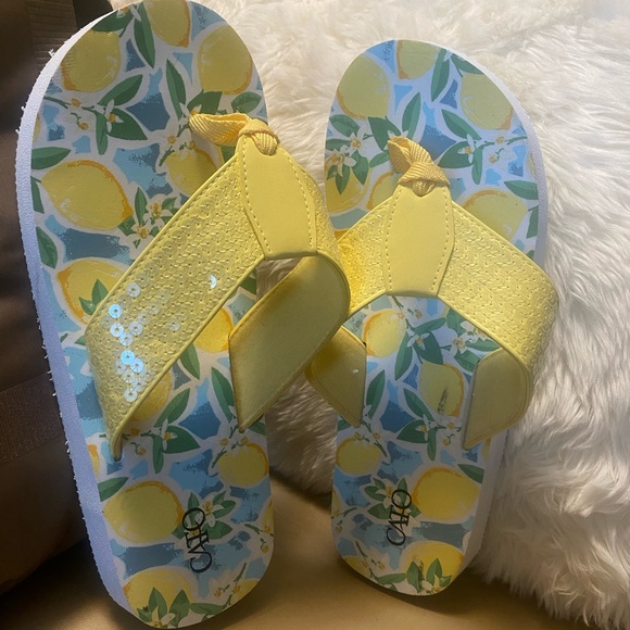 Sandals - Picture 2 of 4